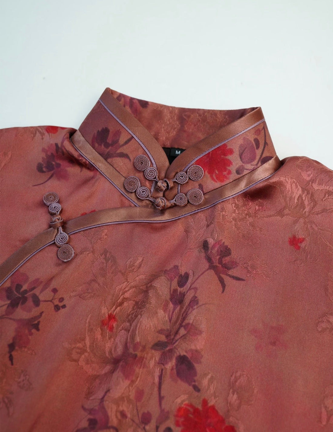 Why Your Silk "Crackles": The Wabi-Sabi Beauty of Authentic Xiangyunsha