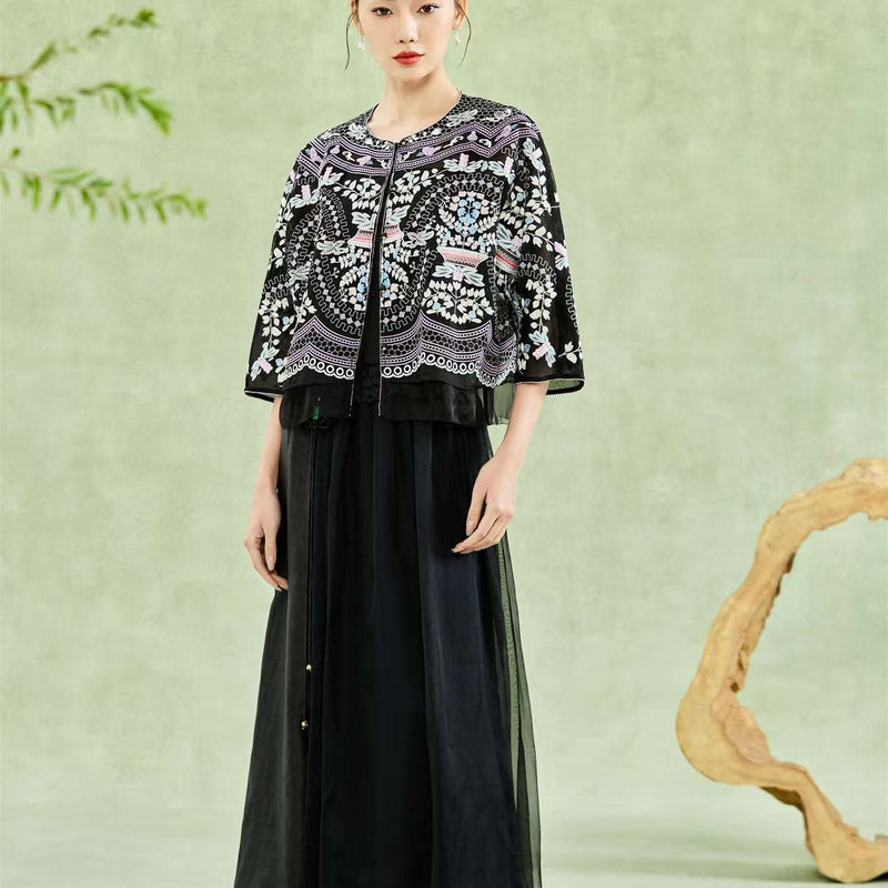 绣 · BROCADE